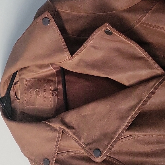 Jacket - Picture 3 of 5